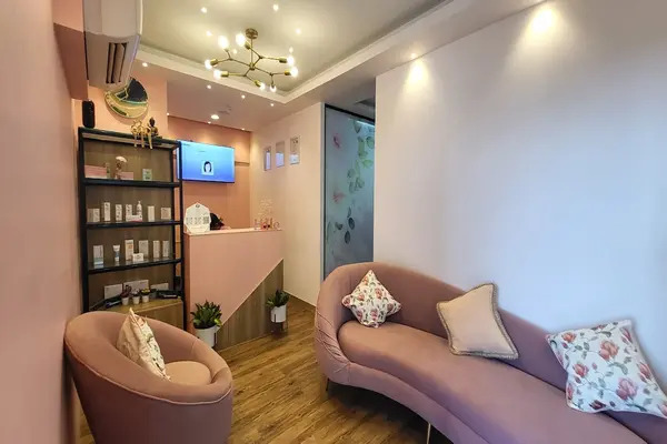 Dr Rosanne’s Skincredible