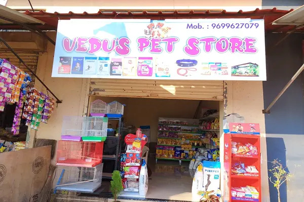Vedu's pet store