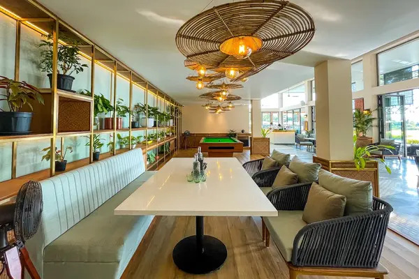 Edge - Tropical Bar & Kitchen