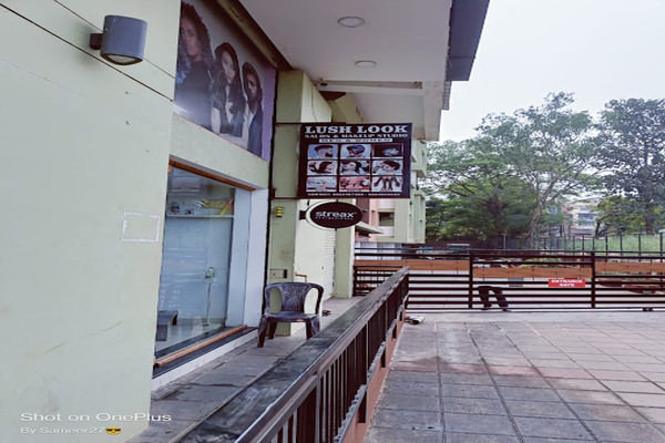 Lush Look Salon & Make-up studio