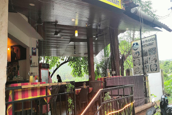 New River side Bar & restaurant