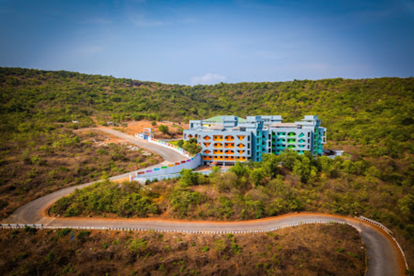 Bloomz International School