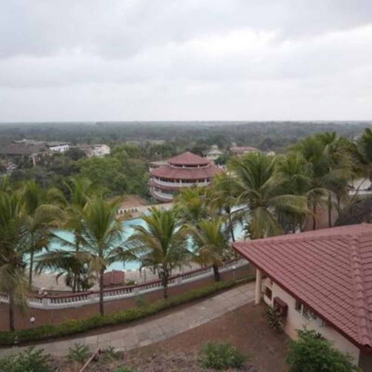 Indismart Woodbourne Resort