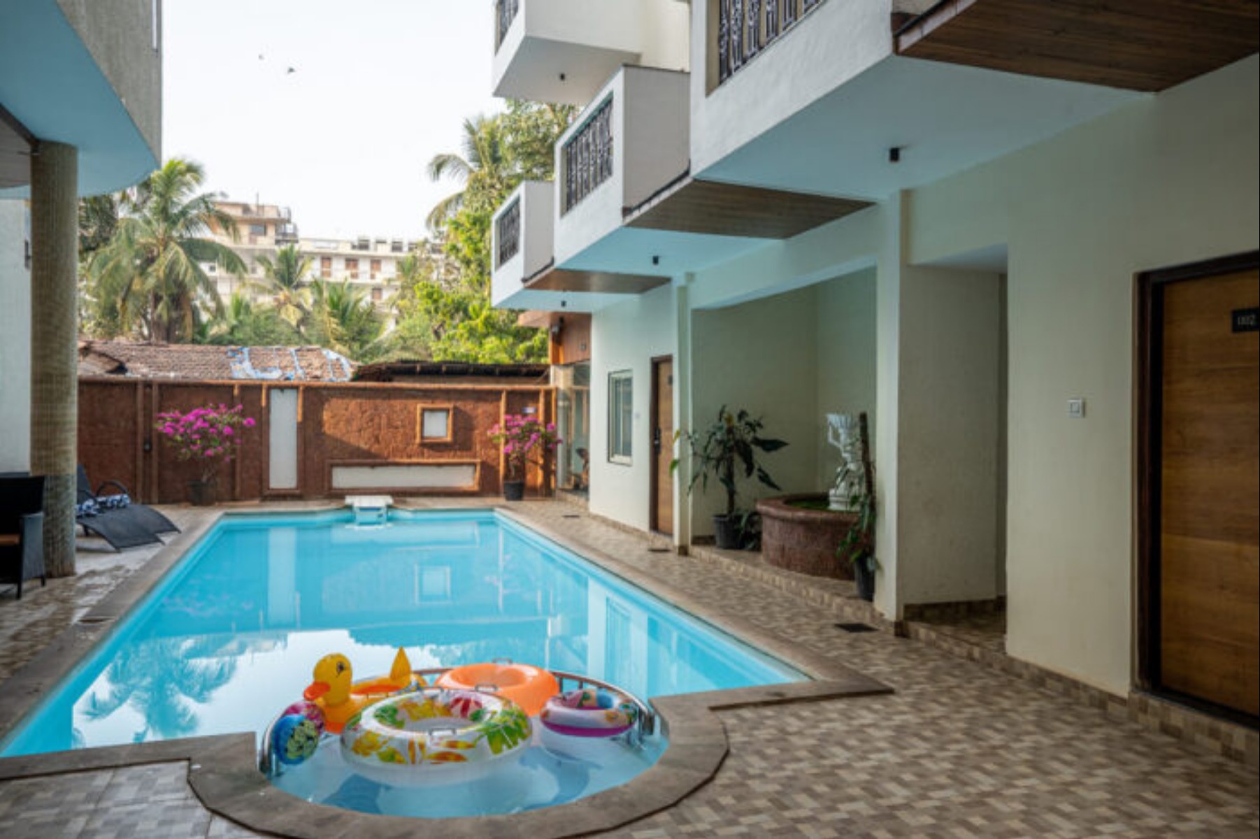 Le Seasons Resort
