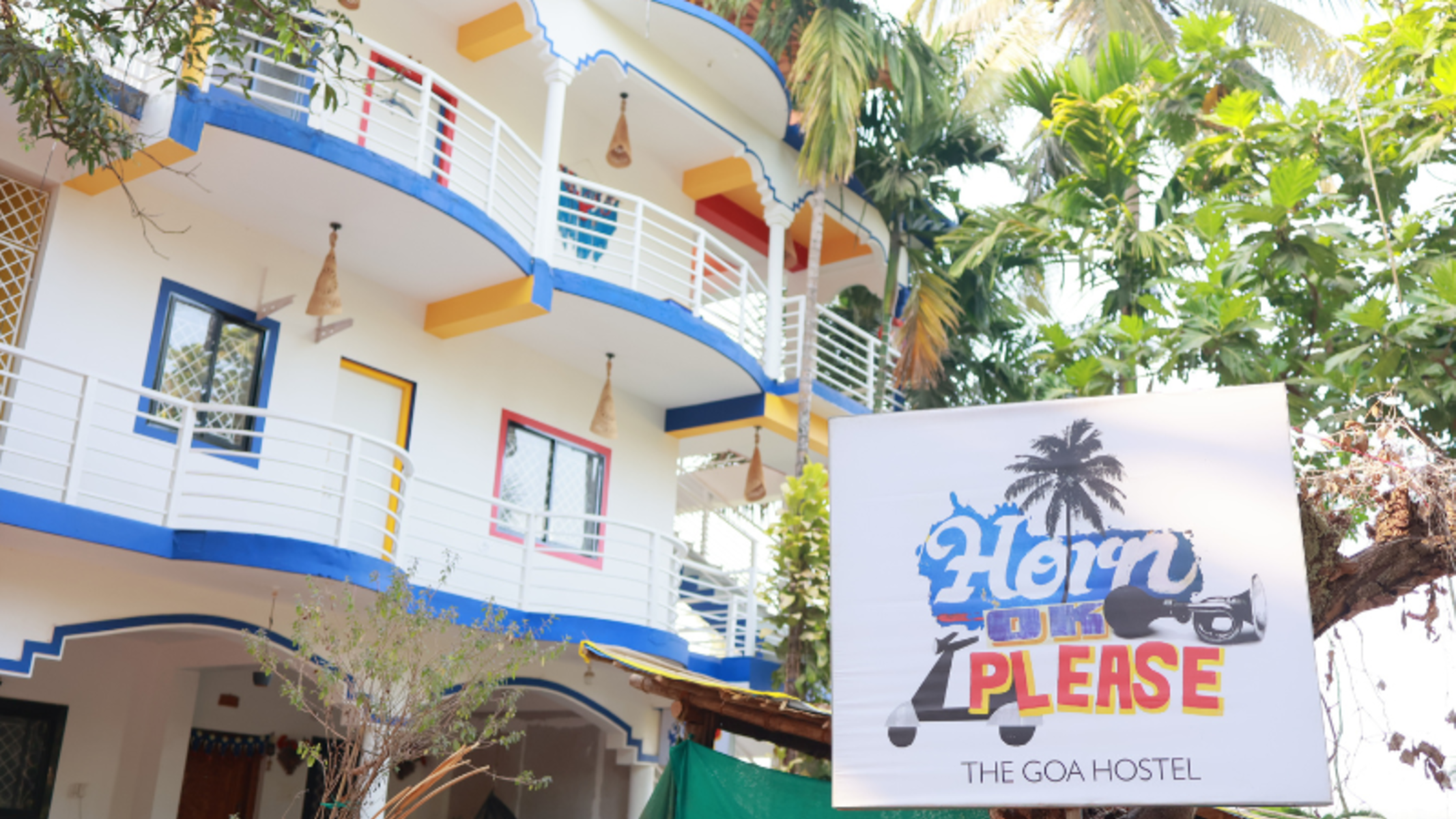 Horn Ok Please The Goa Hostel