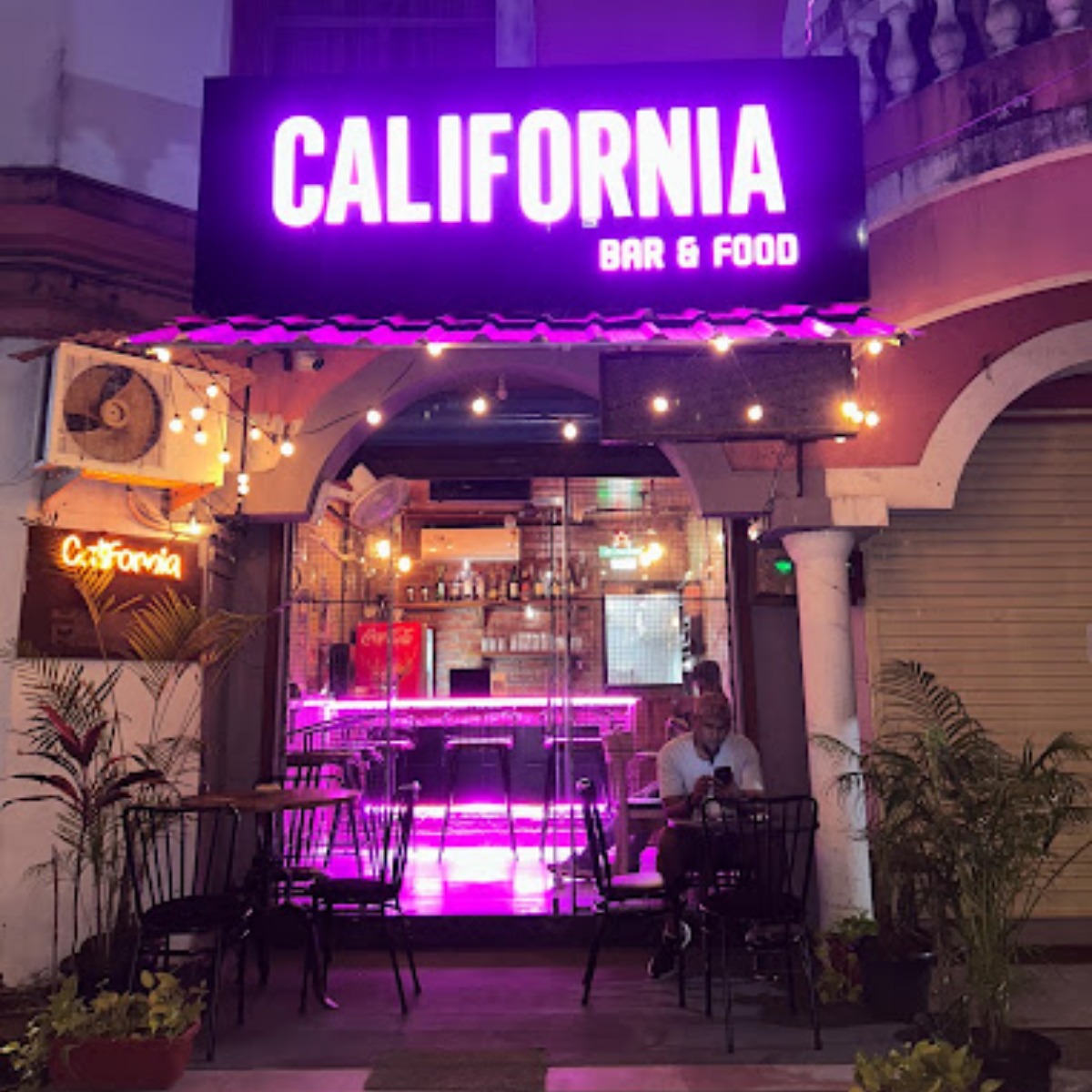 California Bar & Deli