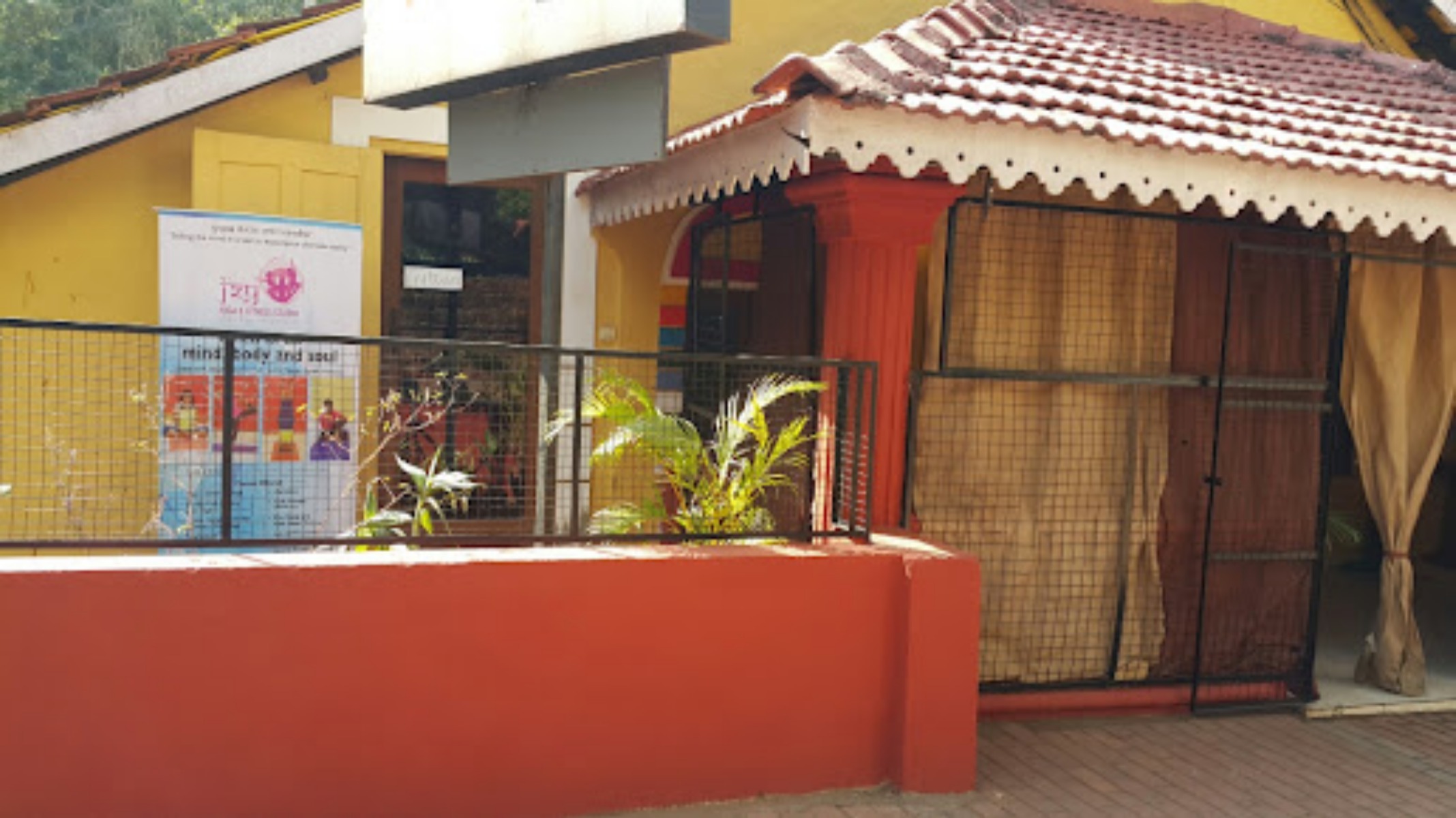 J'zy Yoga & Fitness Studio